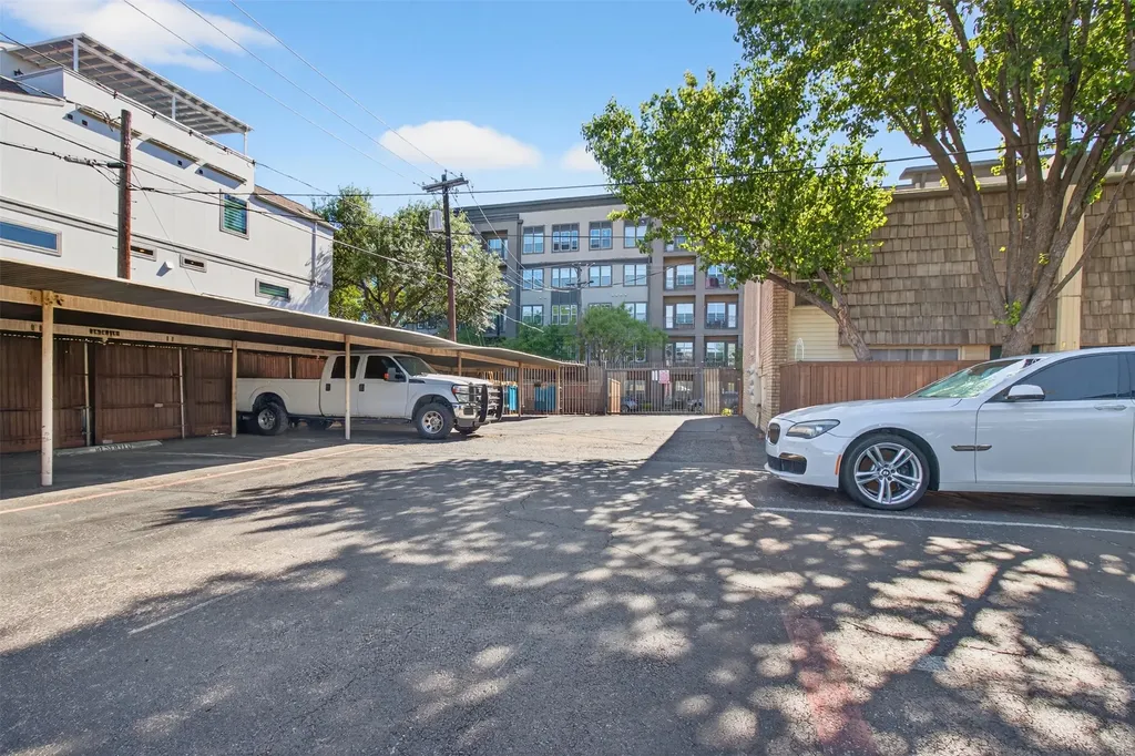 2702 Douglas Avenue Dallas TX 75219