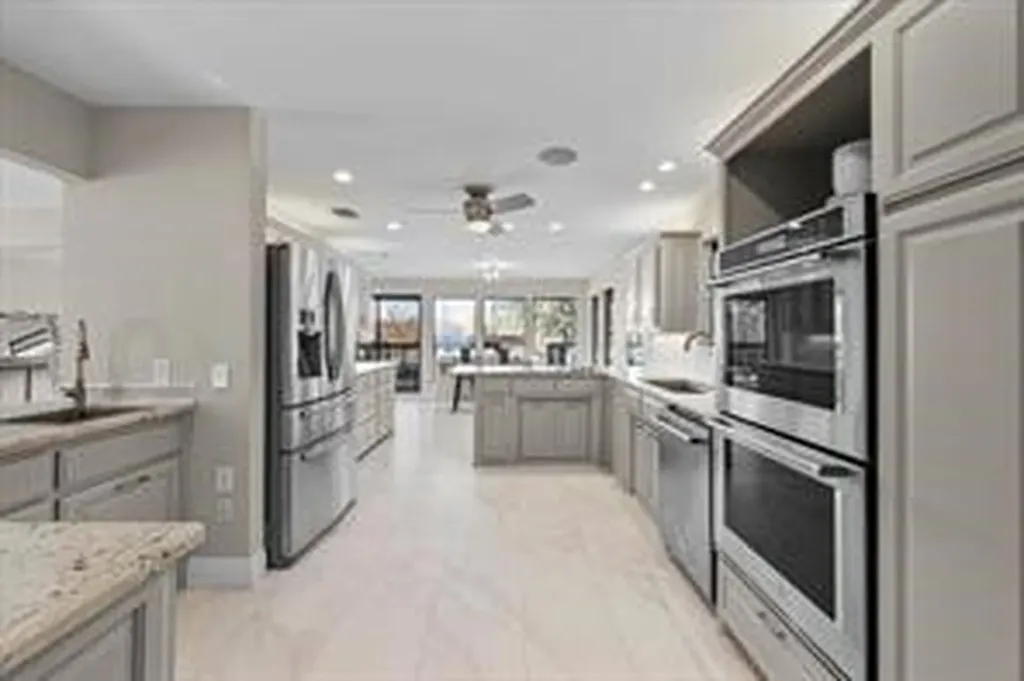 1921 Briarwood Drive Grand Prairie TX 75050