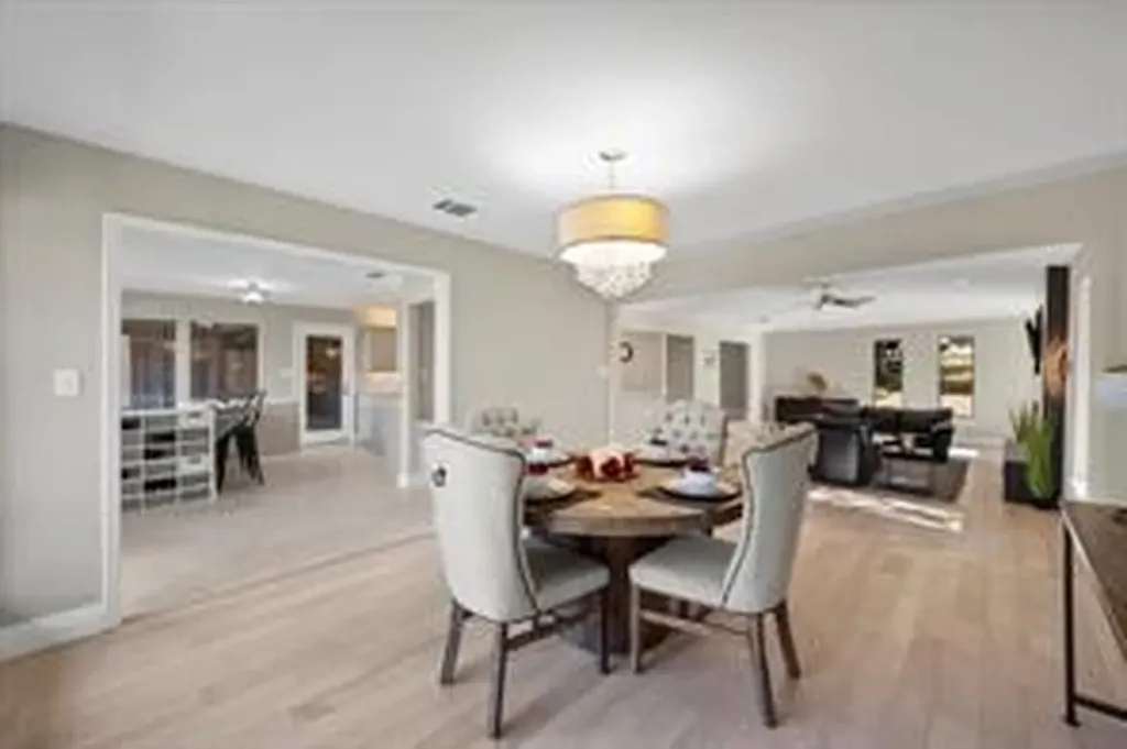 1921 Briarwood Drive Grand Prairie TX 75050