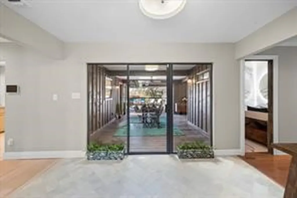1921 Briarwood Drive Grand Prairie TX 75050