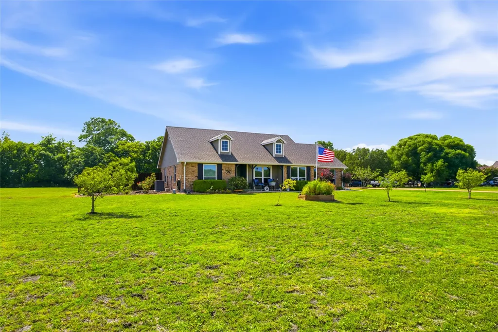 119 Harli Drive Trenton TX 75490