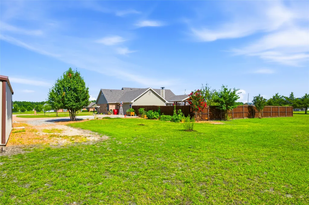 119 Harli Drive Trenton TX 75490