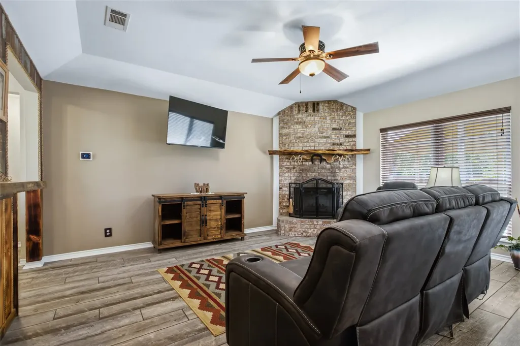 119 Harli Drive Trenton TX 75490