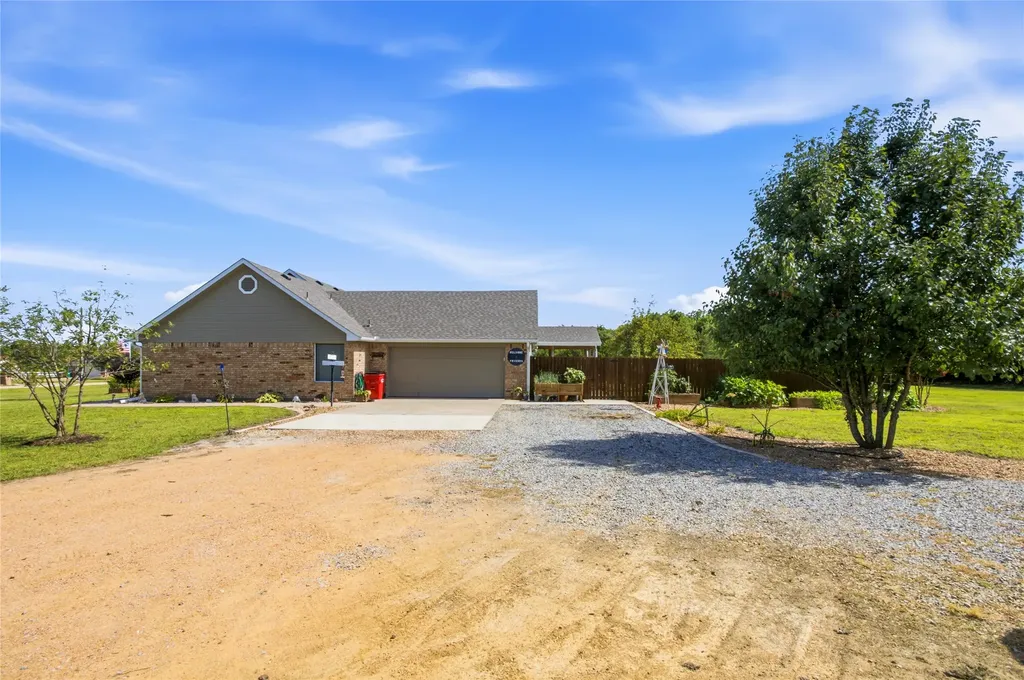 119 Harli Drive Trenton TX 75490
