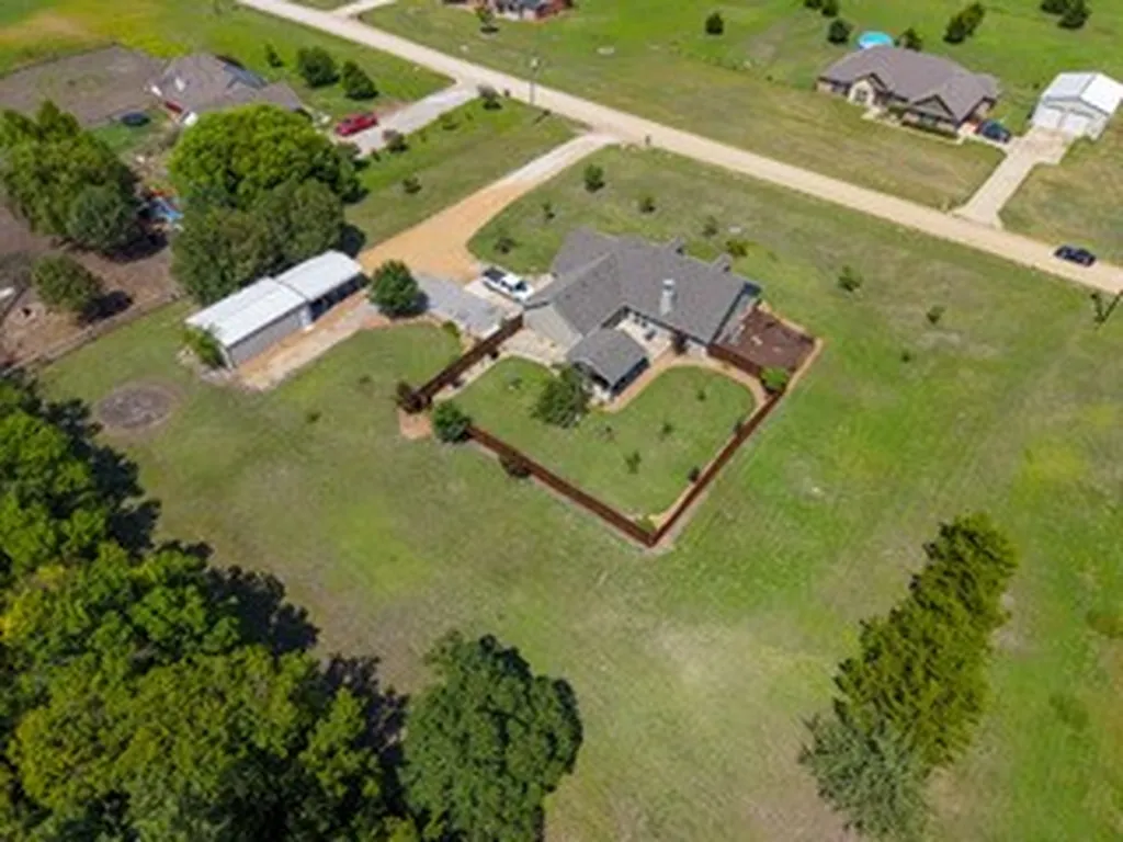 119 Harli Drive Trenton TX 75490