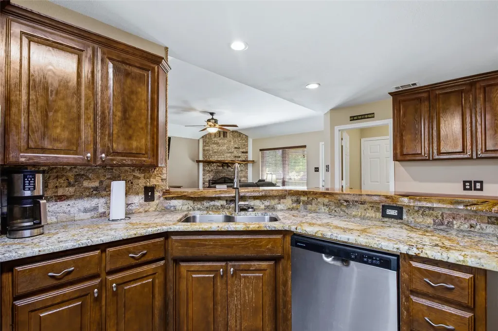 119 Harli Drive Trenton TX 75490
