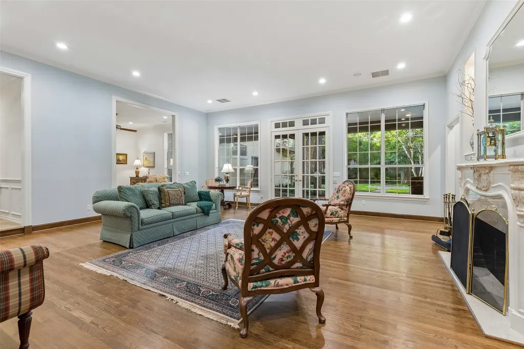 8732 Arbor Park Court Dallas TX 75243