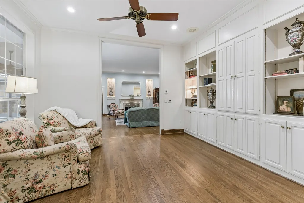 8732 Arbor Park Court Dallas TX 75243