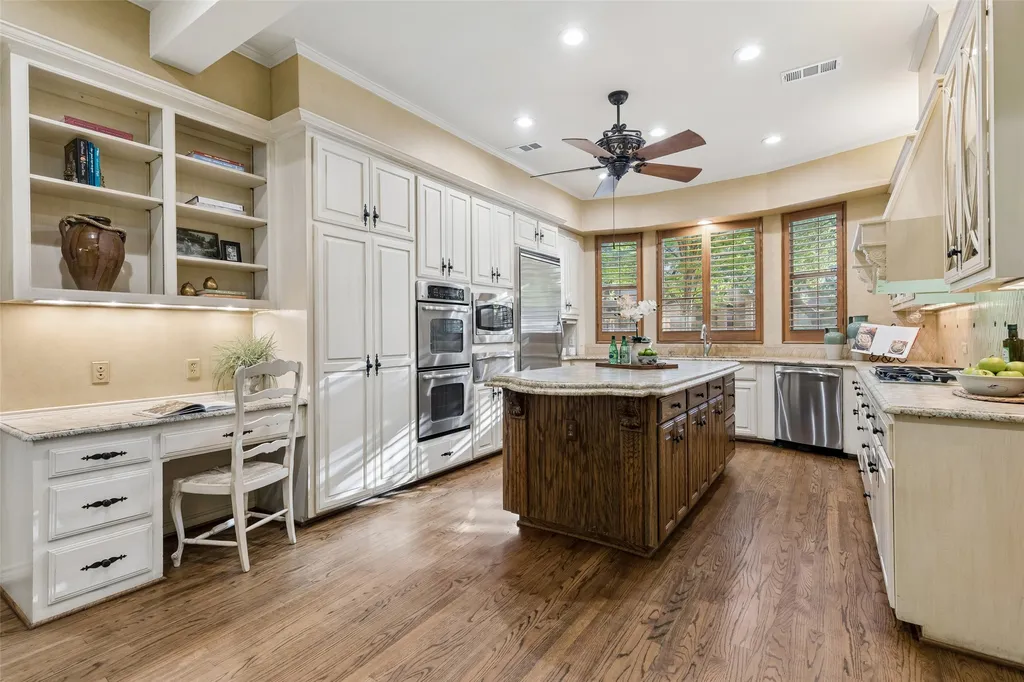 8732 Arbor Park Court Dallas TX 75243
