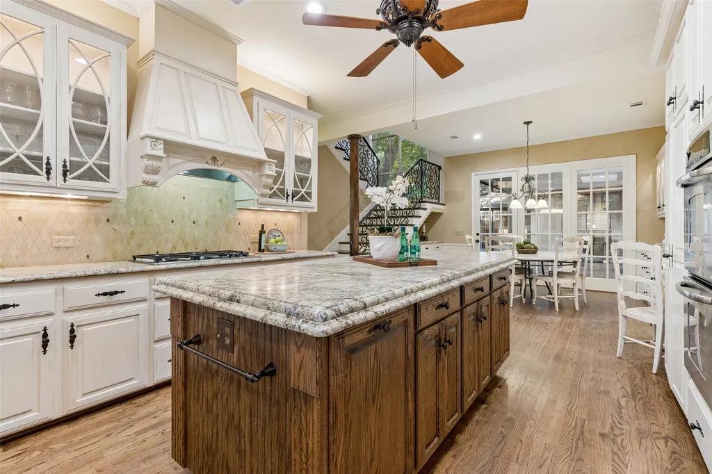 8732 Arbor Park Court Dallas TX 75243
