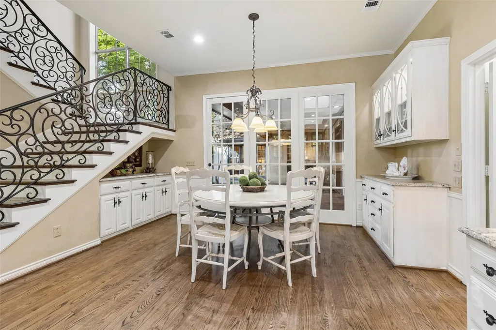 8732 Arbor Park Court Dallas TX 75243