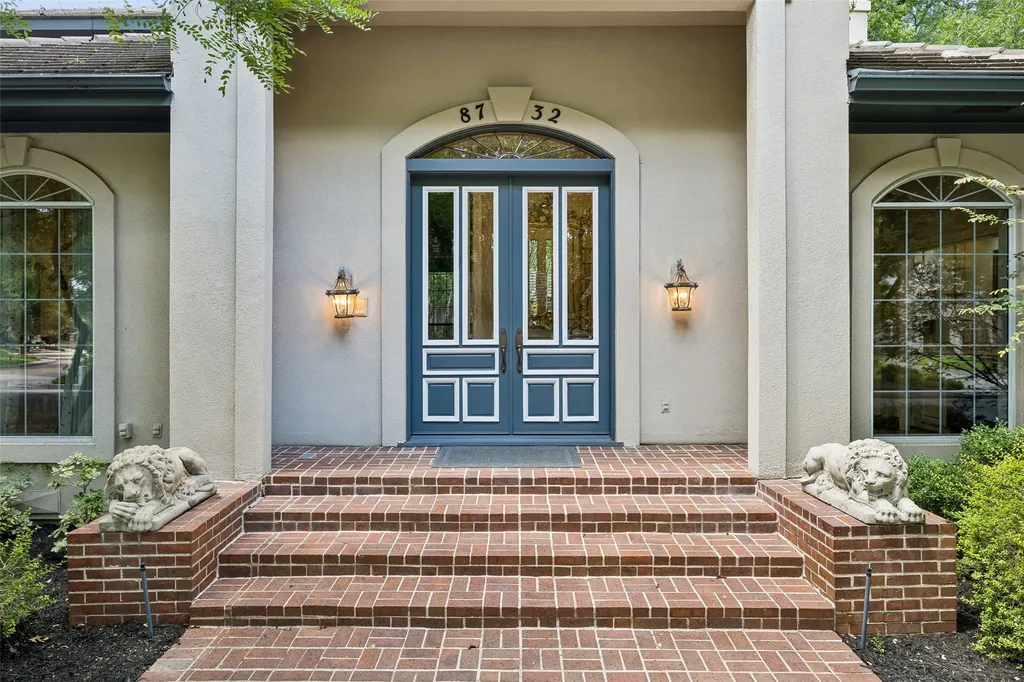 8732 Arbor Park Court Dallas TX 75243