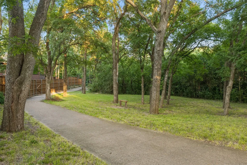 8732 Arbor Park Court Dallas TX 75243