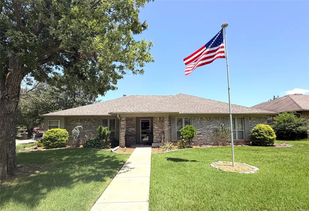 1330 36th Street NE Paris TX 75462