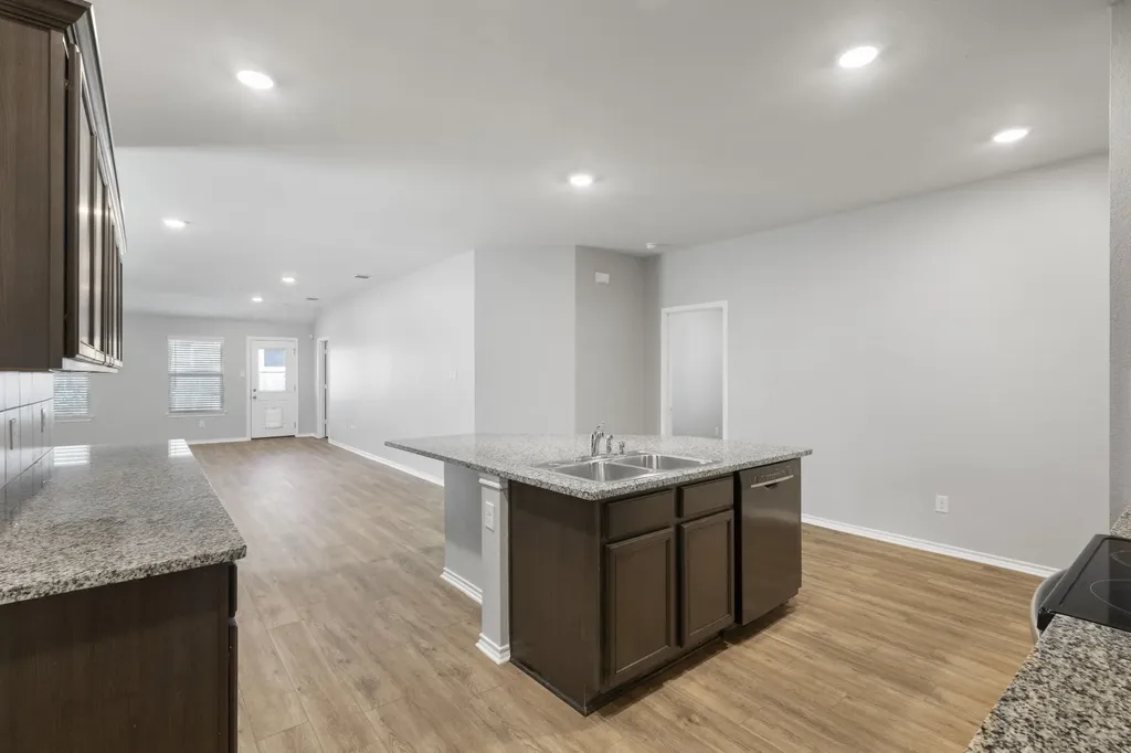 806 Meadow Wood Lane Princeton TX 75407