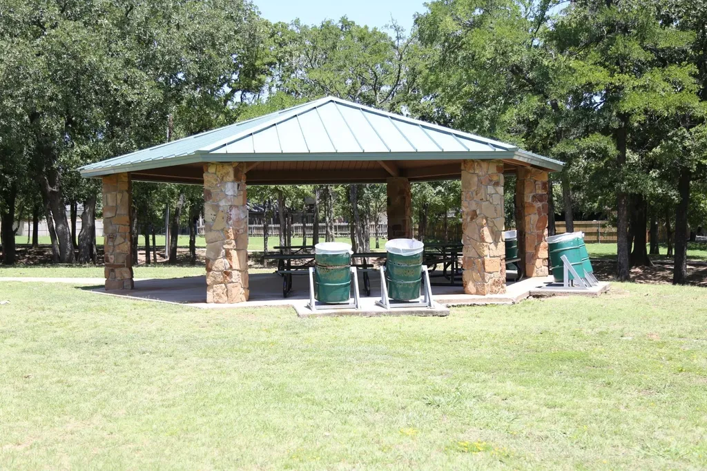 329 Stratford Drive Hurst TX 76054