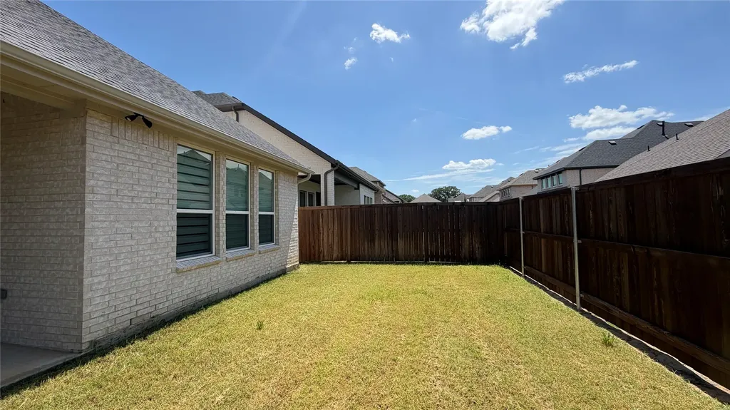213 Scottish Way Mansfield TX 76063