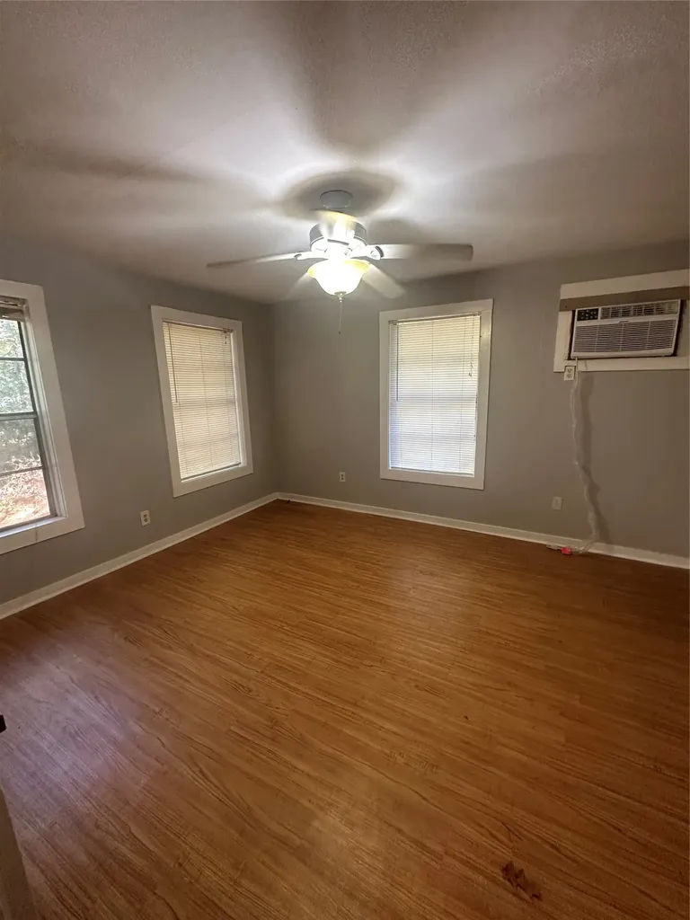 482 County Road 2212 Cleveland TX 77327