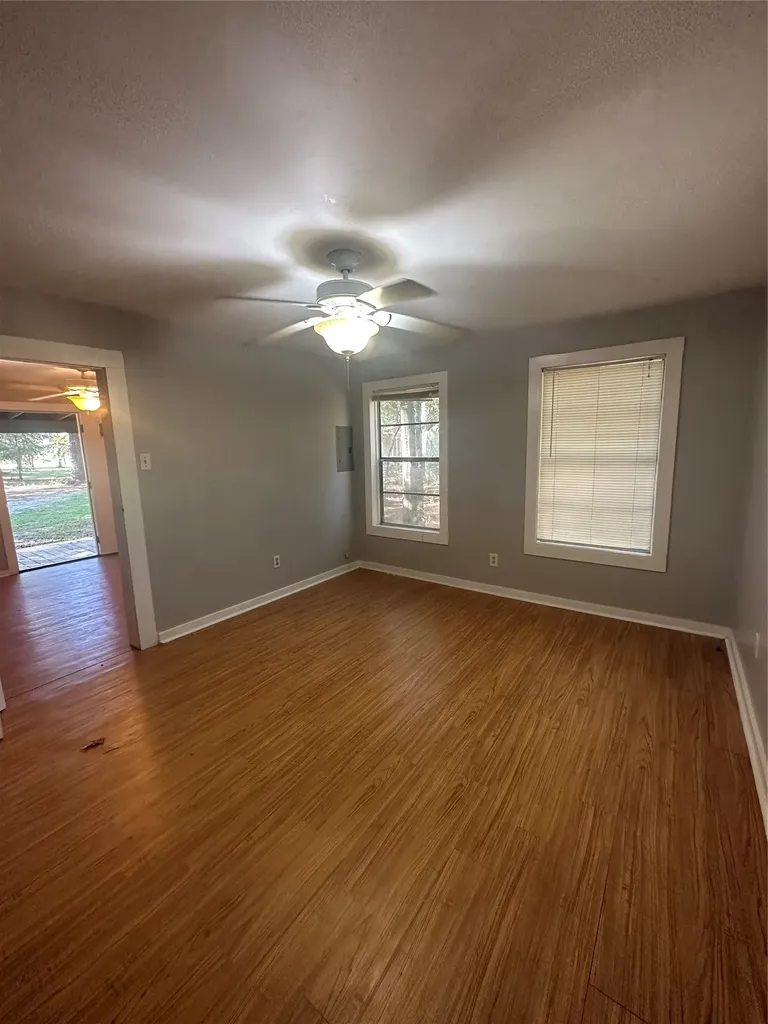 482 County Road 2212 Cleveland TX 77327