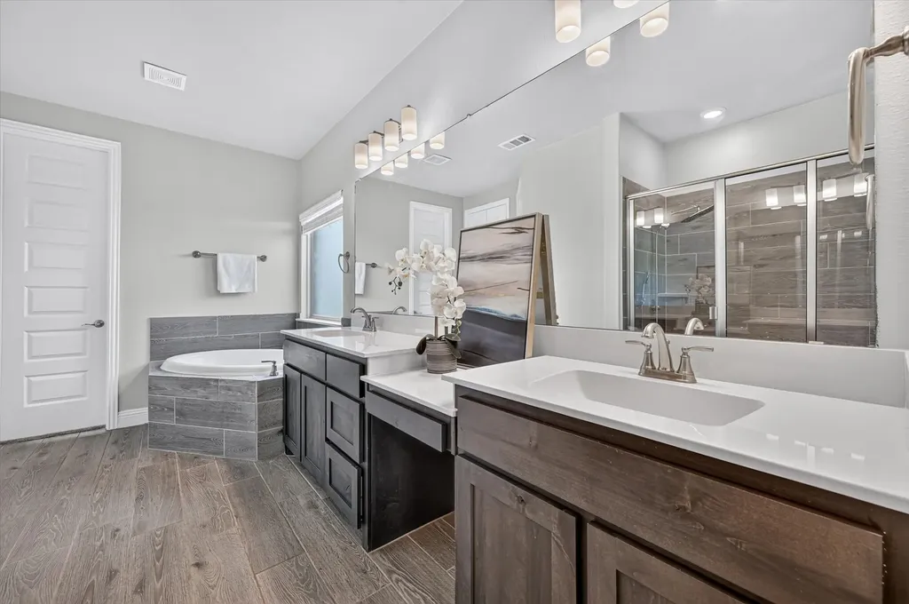 401 Berkeley Drive Waxahachie TX 75167