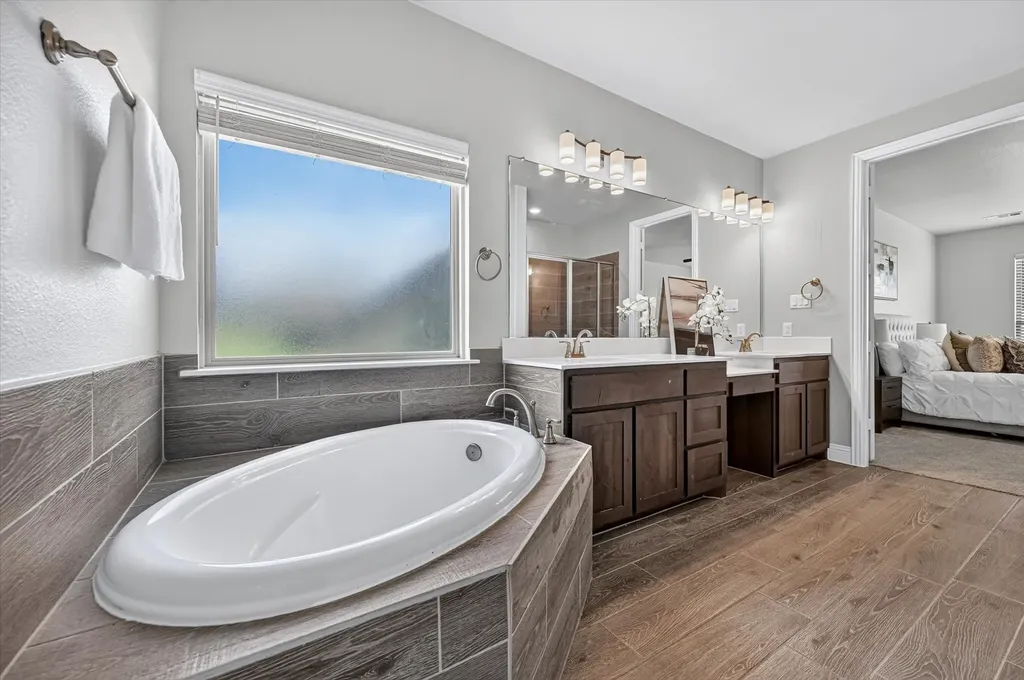 401 Berkeley Drive Waxahachie TX 75167