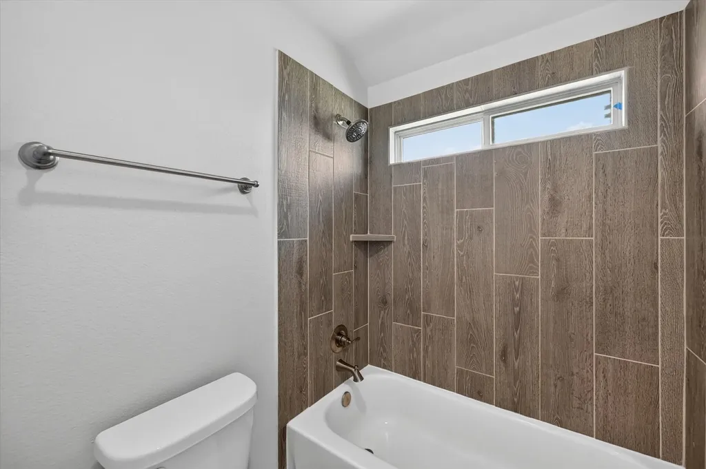 401 Berkeley Drive Waxahachie TX 75167