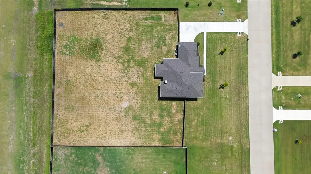 401 Berkeley Drive Waxahachie TX 75167