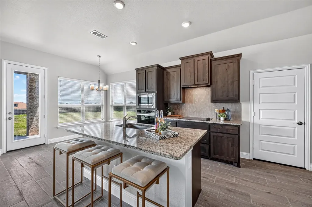 401 Berkeley Drive Waxahachie TX 75167