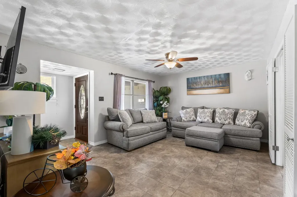 13806 Heartside Place Farmers Branch TX 75234