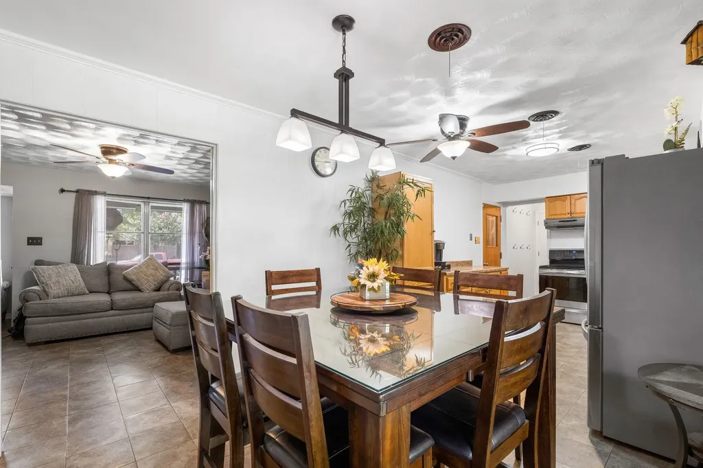 13806 Heartside Place Farmers Branch TX 75234