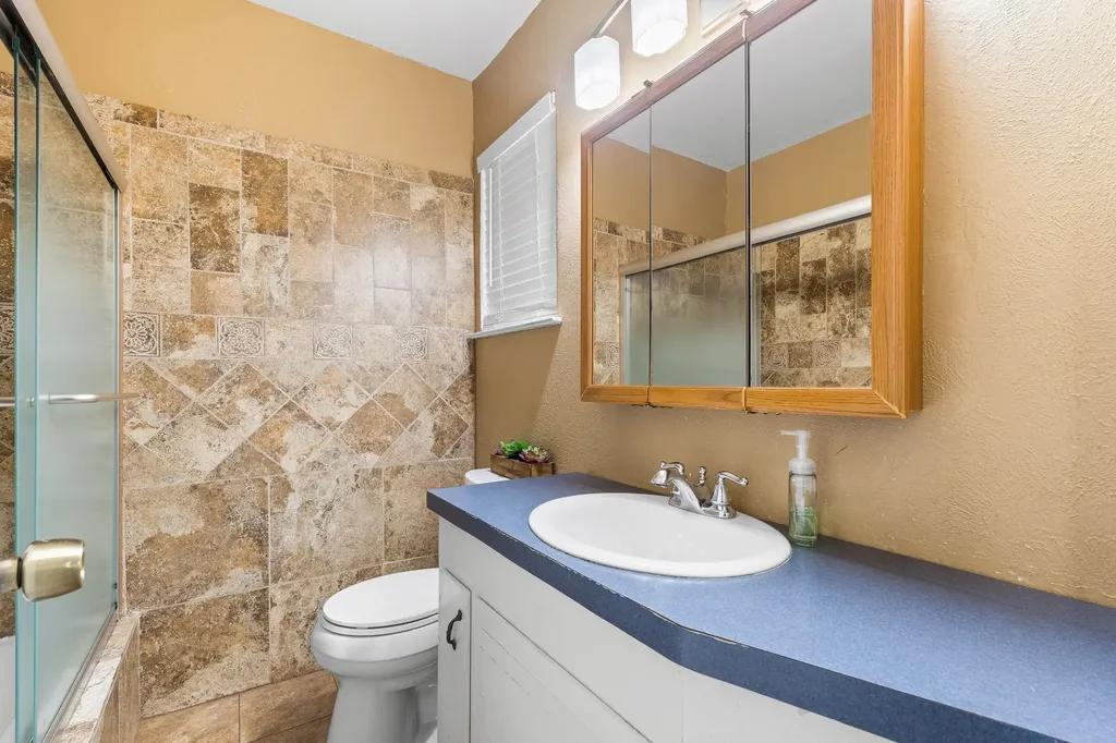 13806 Heartside Place Farmers Branch TX 75234