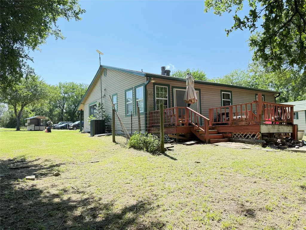 288 County Road 4430 Whitewright TX 75491