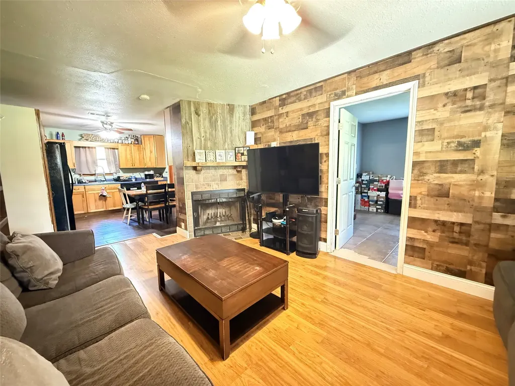 288 County Road 4430 Whitewright TX 75491