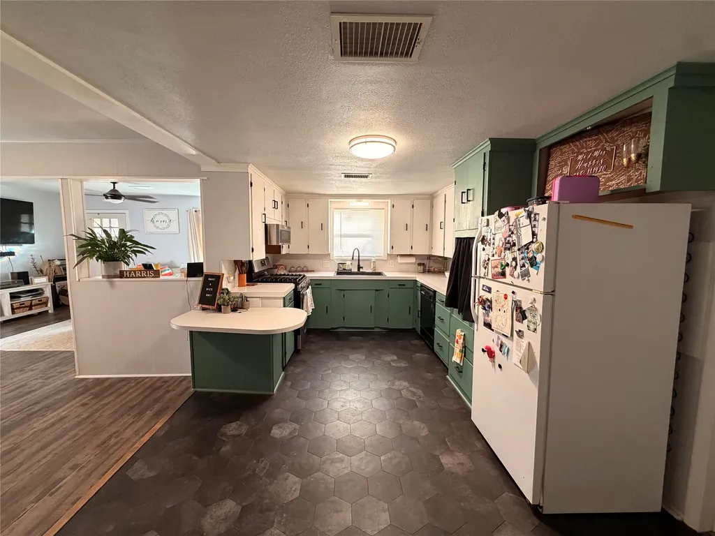116 Barb Street Roby TX 79543