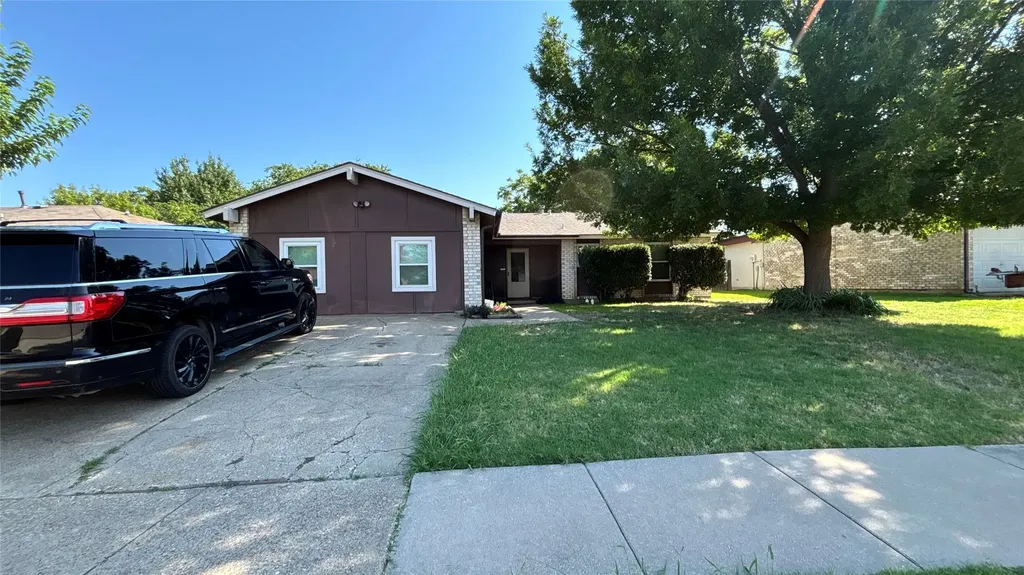 1117 High Point Road Arlington TX 76015