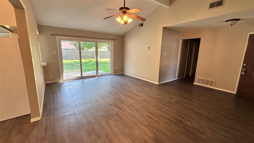 1117 High Point Road Arlington TX 76015