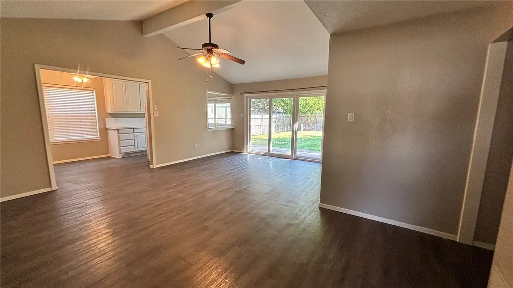 1117 High Point Road Arlington TX 76015