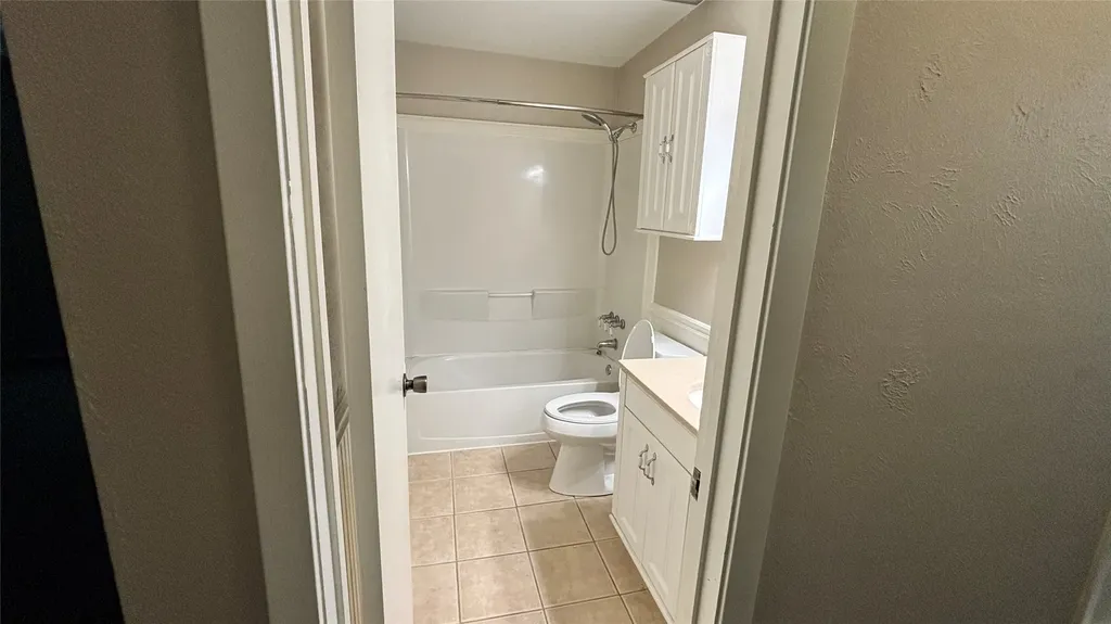 1117 High Point Road Arlington TX 76015