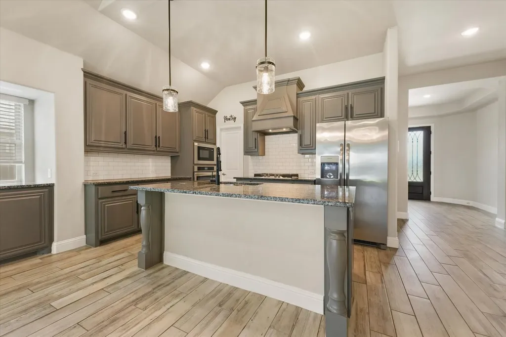 2413 Loxley Drive Mansfield TX 76084
