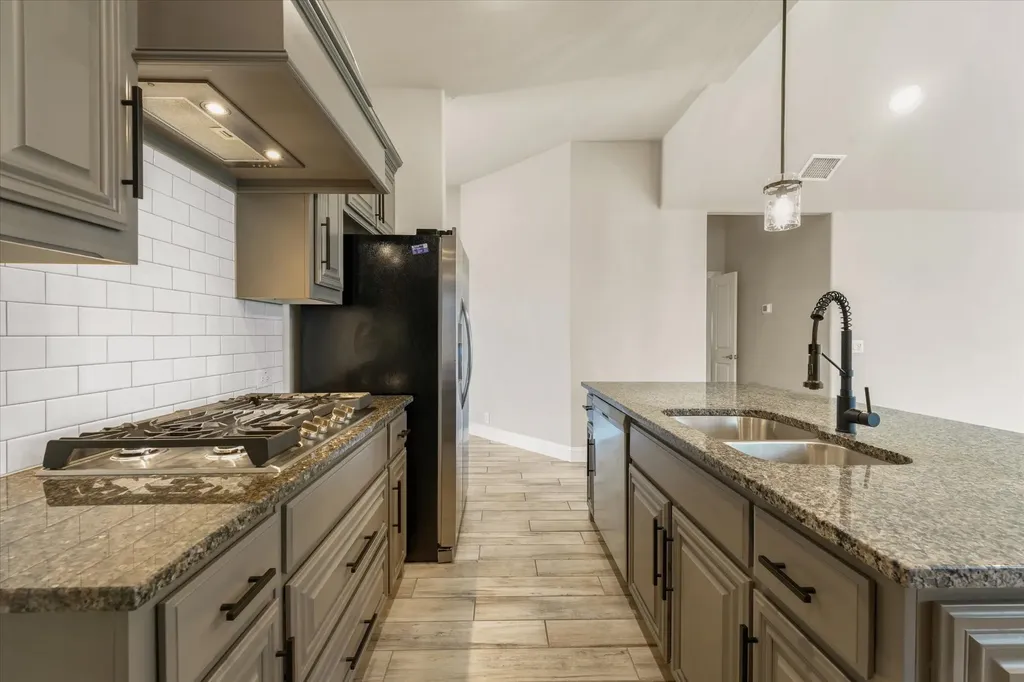 2413 Loxley Drive Mansfield TX 76084