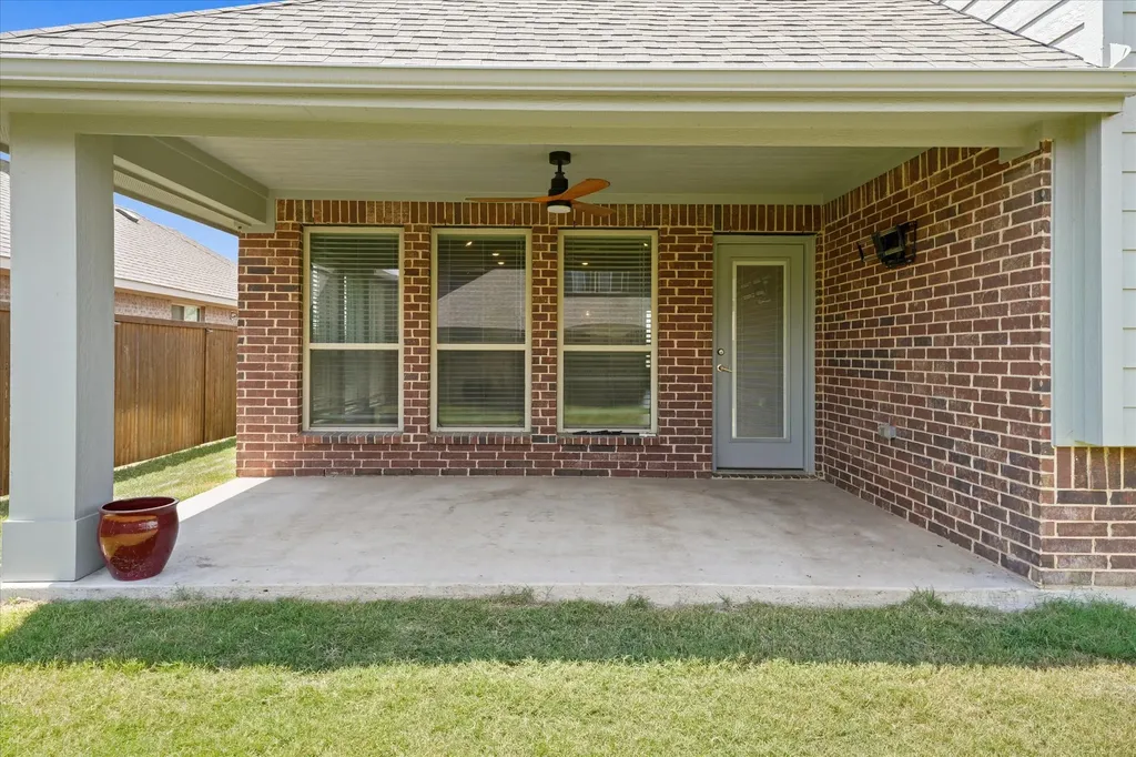 2413 Loxley Drive Mansfield TX 76084