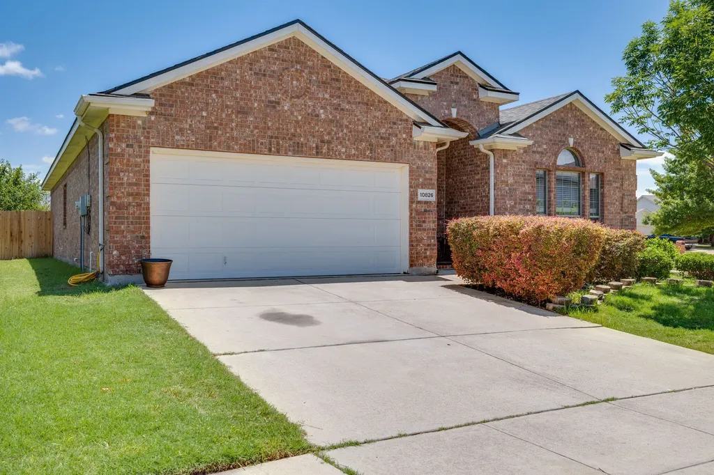 10826 Calderwood Lane Fort Worth TX 76052