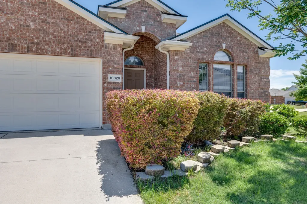 10826 Calderwood Lane Fort Worth TX 76052