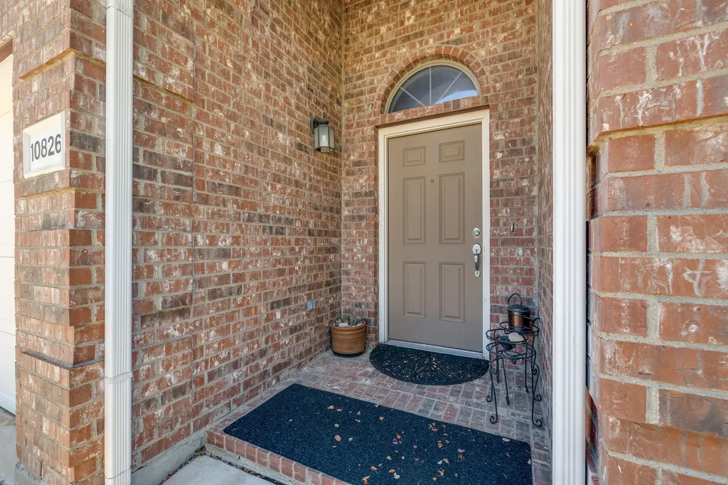10826 Calderwood Lane Fort Worth TX 76052