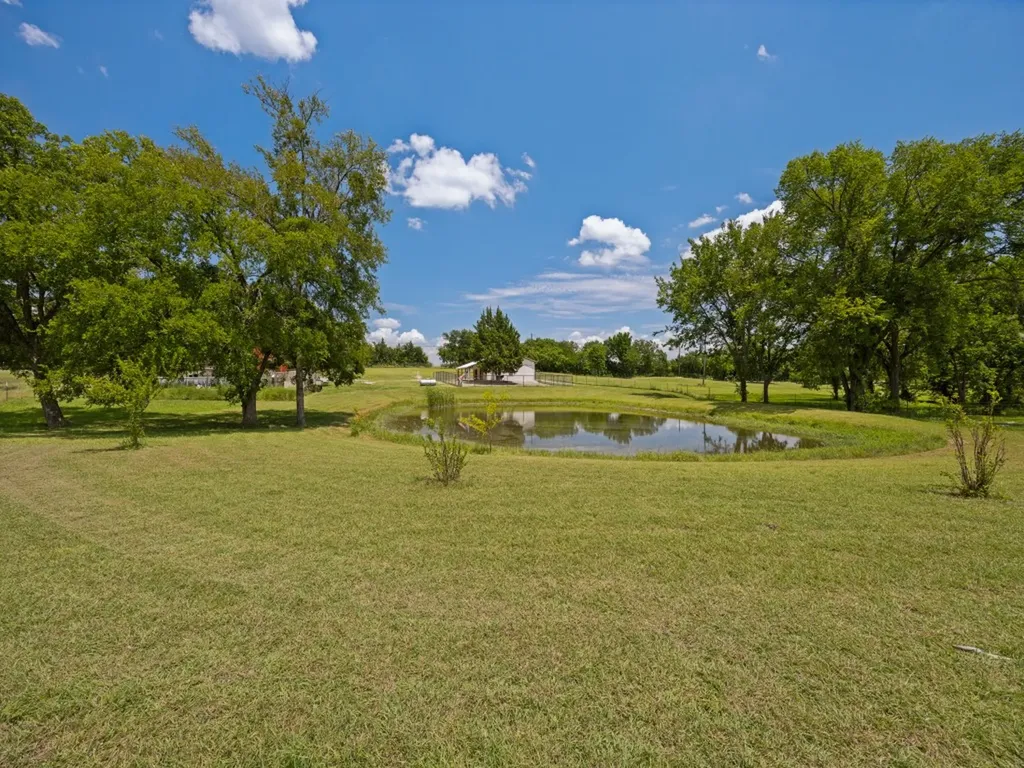 580 Homer Smith Road Van Alstyne TX 75495