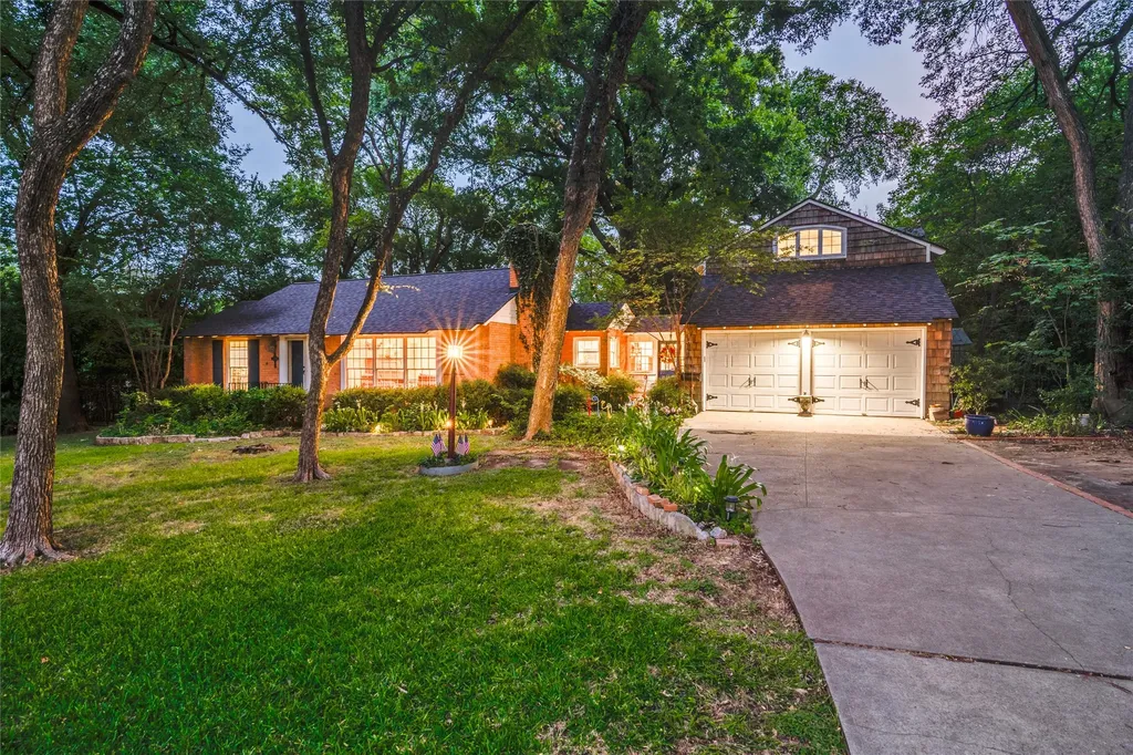 Dallas TX, 1623 San Rafael Drive