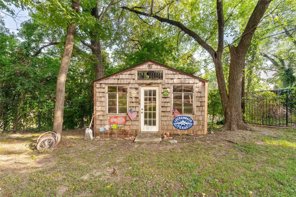 1623 San Rafael Drive Dallas TX 75218