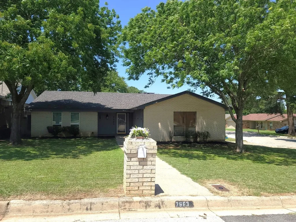 7663 Blue Carriage Court Fort Worth TX 76120