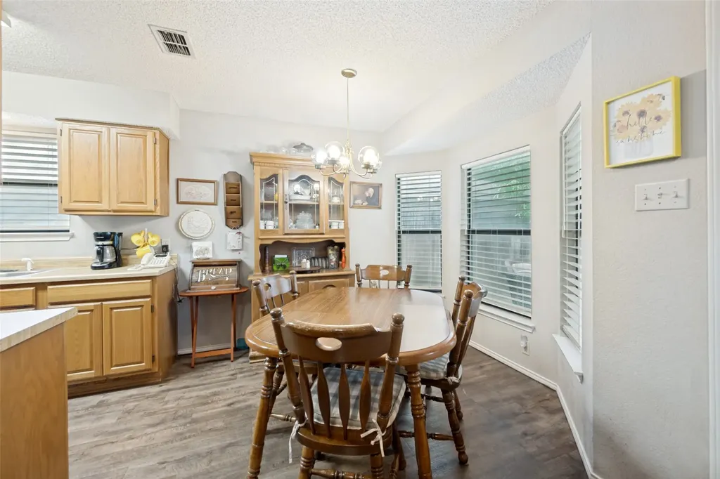 1409 Lincolnshire Way Fort Worth TX 76134