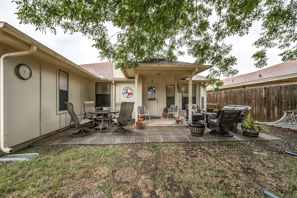 1409 Lincolnshire Way Fort Worth TX 76134